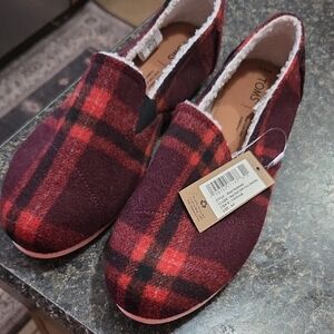 NWT TOMS Burgundy and Black Plaid Slip-Ons